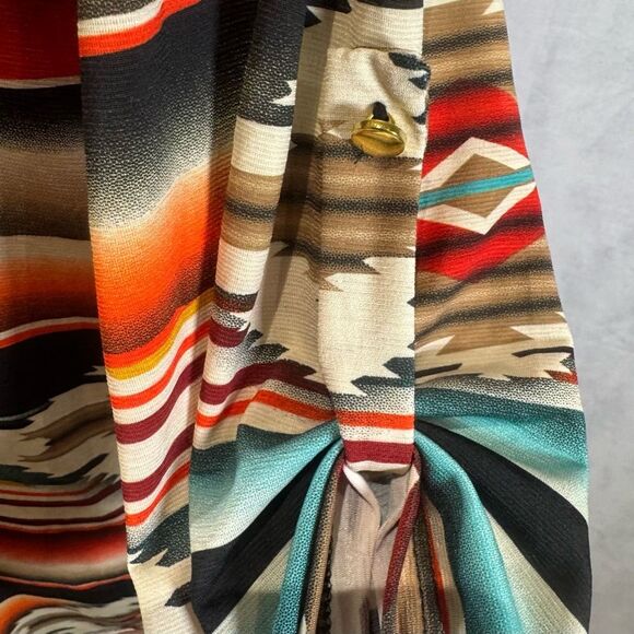 Beautiful southwestern tribal print Fall in the Desert notched vneck top size XL - Picture 3 of 6